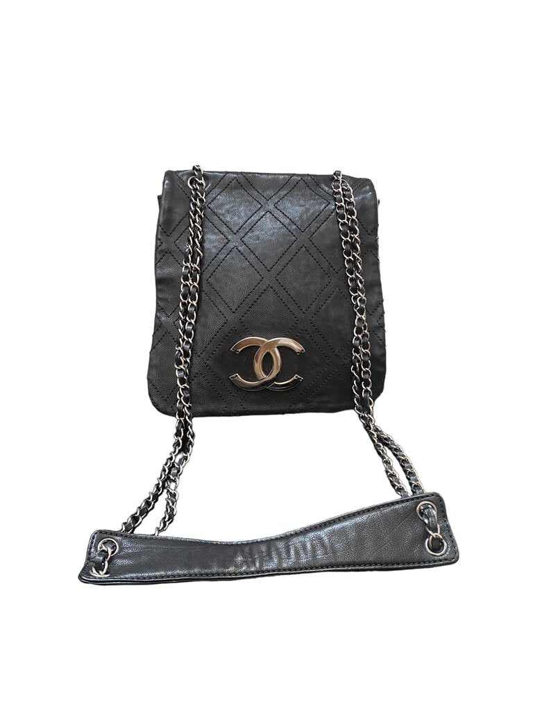 Chanel Diamond Stitch Messenger Bag