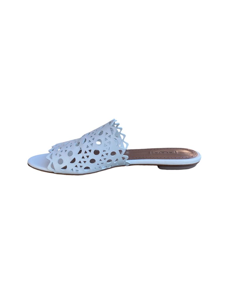 Alaia Pererforated Scallopped Flats - US 7.5 / EU 38